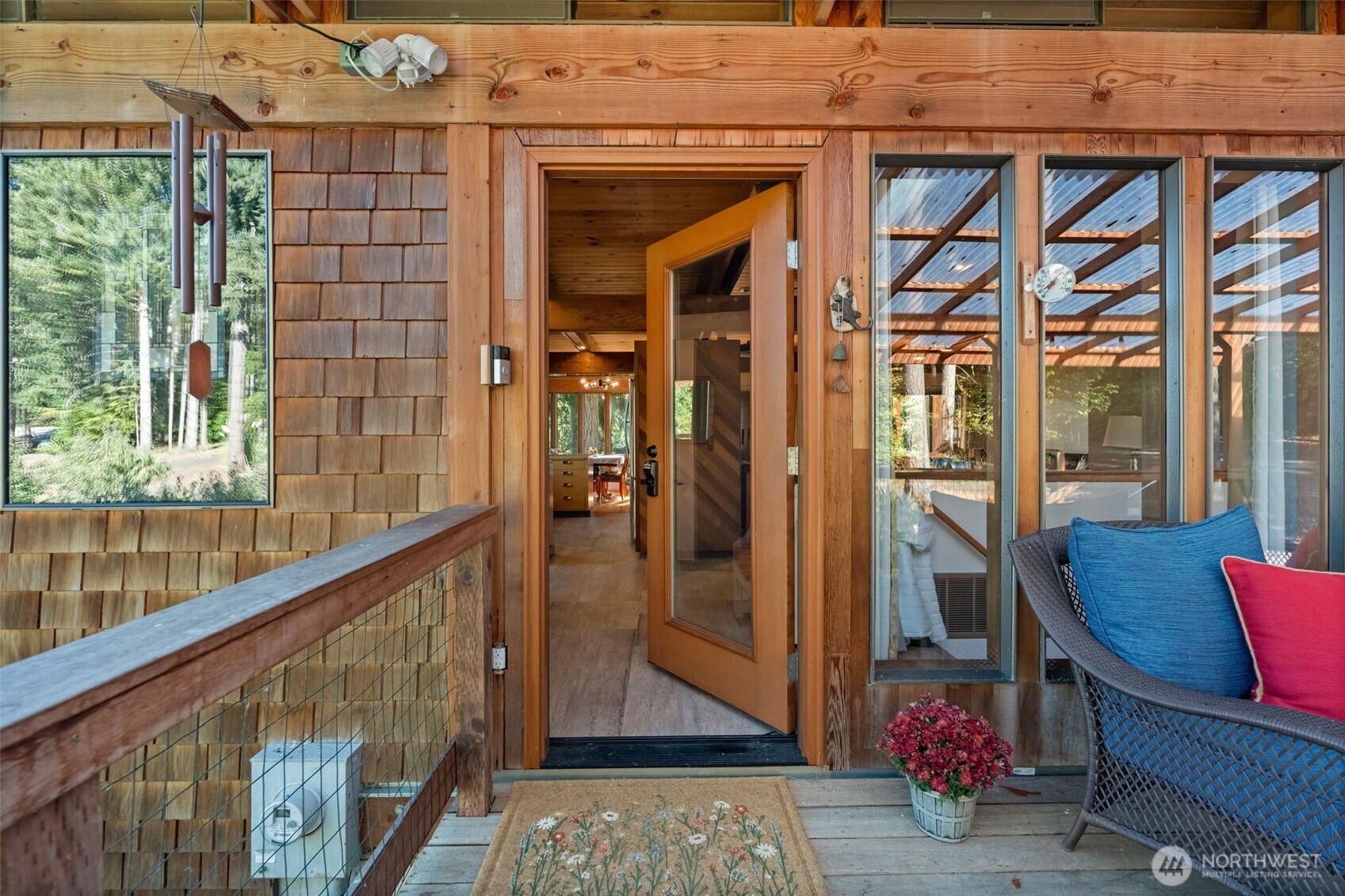 1130 Queets Drive , Fox Island, WA 98333
