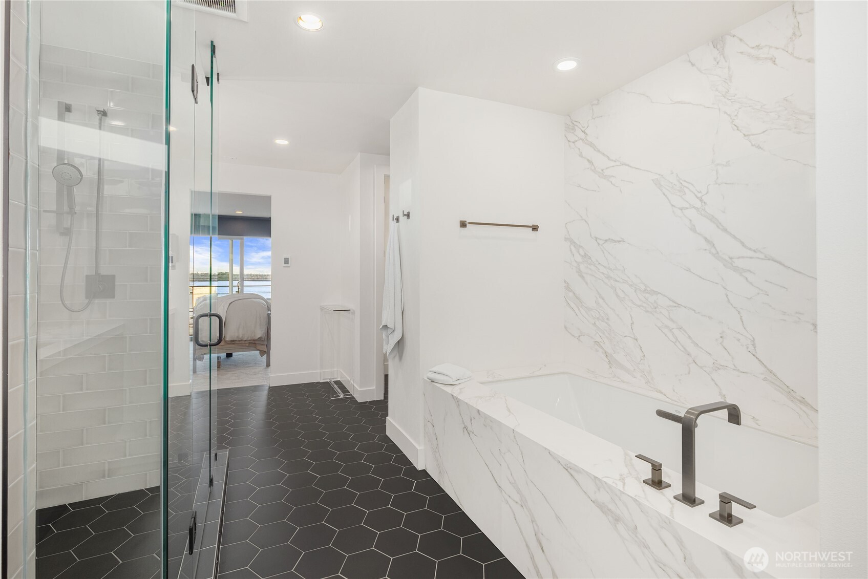 6504 103rd Avenue NE, Kirkland, WA 98033