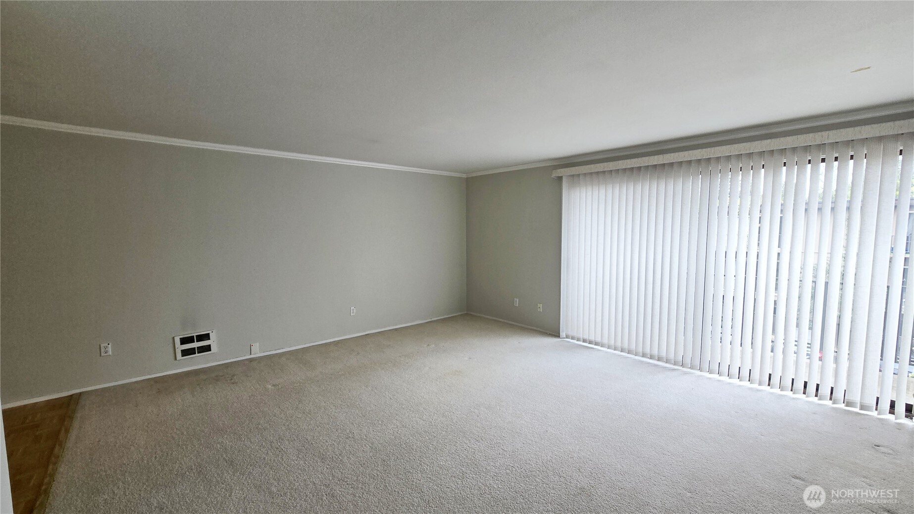 11010 NE 68th Street #627, Kirkland, WA 98033