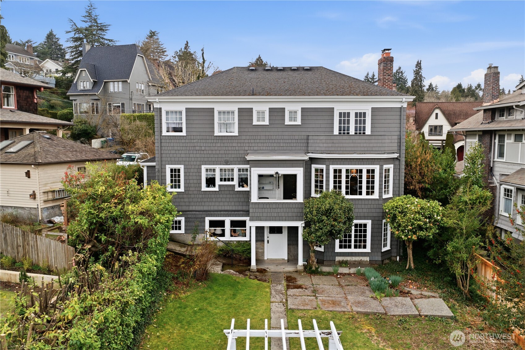 1612 22nd Avenue E, Seattle, WA 98112