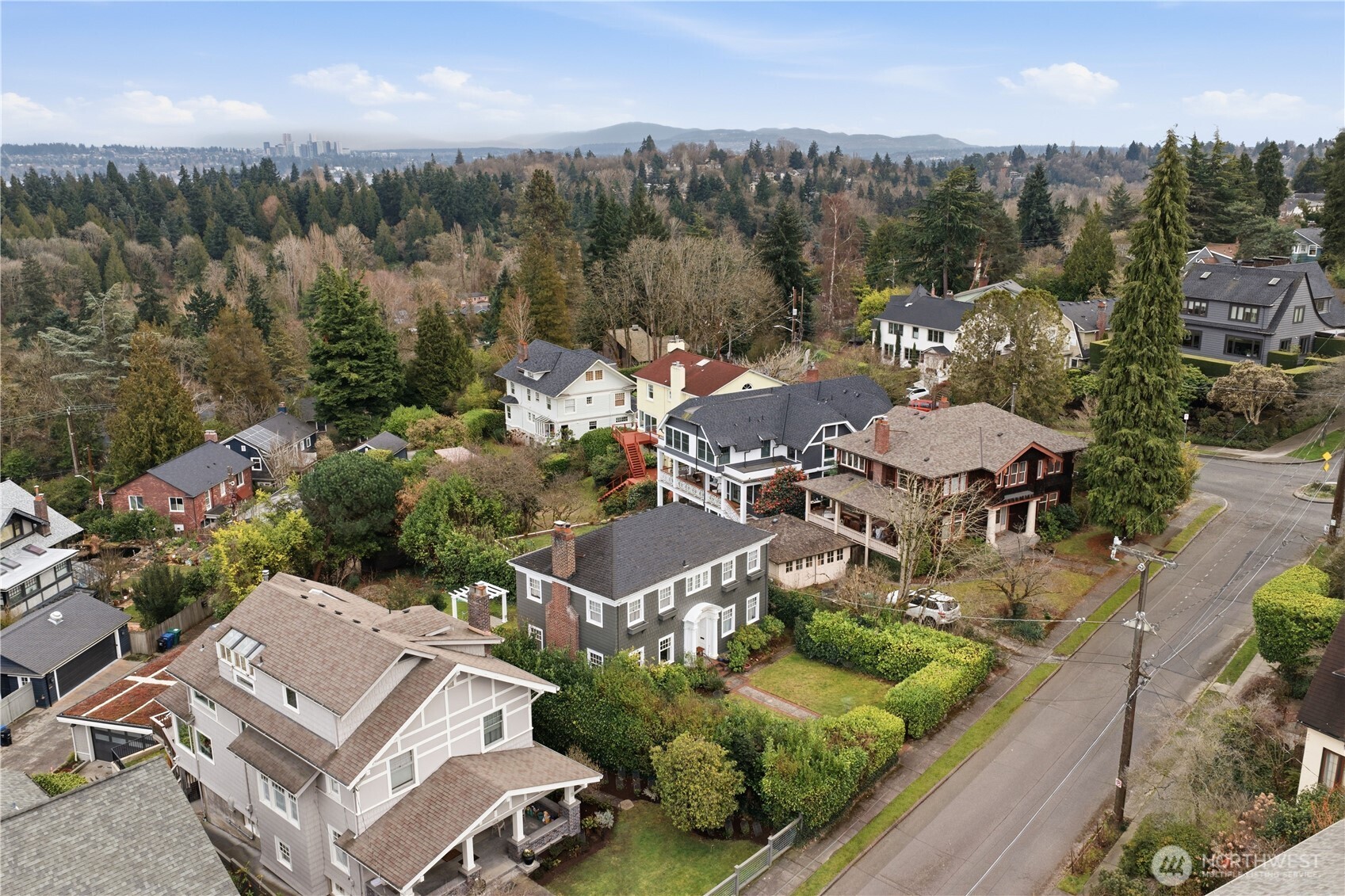 1612 22nd Avenue E, Seattle, WA 98112