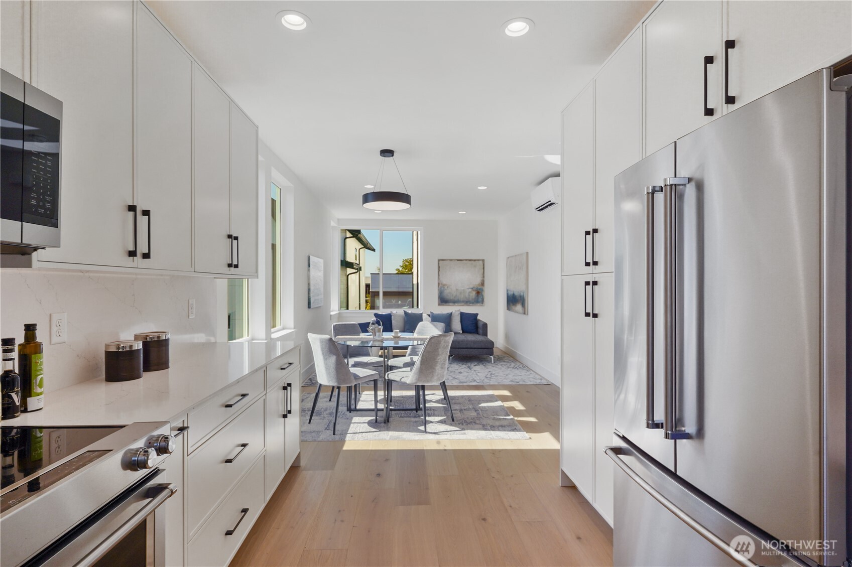 9013 14th Avenue SW, Seattle, WA 98106