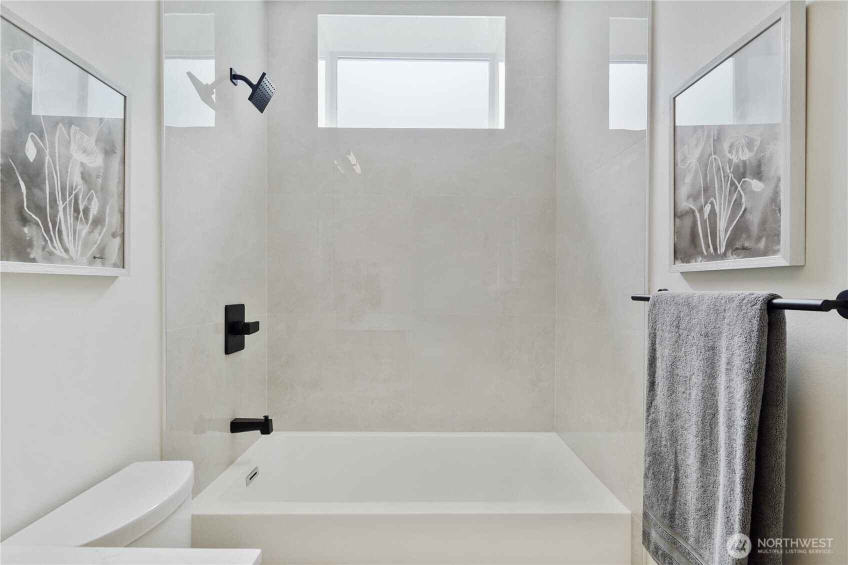 9013 14th Avenue SW, Seattle, WA 98106