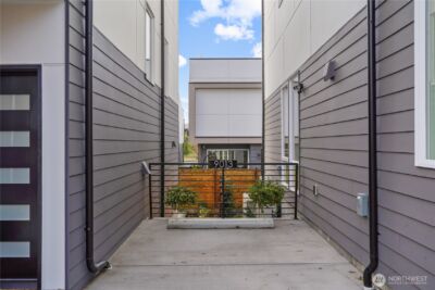 9013 14th Avenue SW, Seattle, WA 98106 - Photo 32