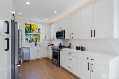 9013 14th Avenue SW, Seattle, WA 98106 - Photo 9