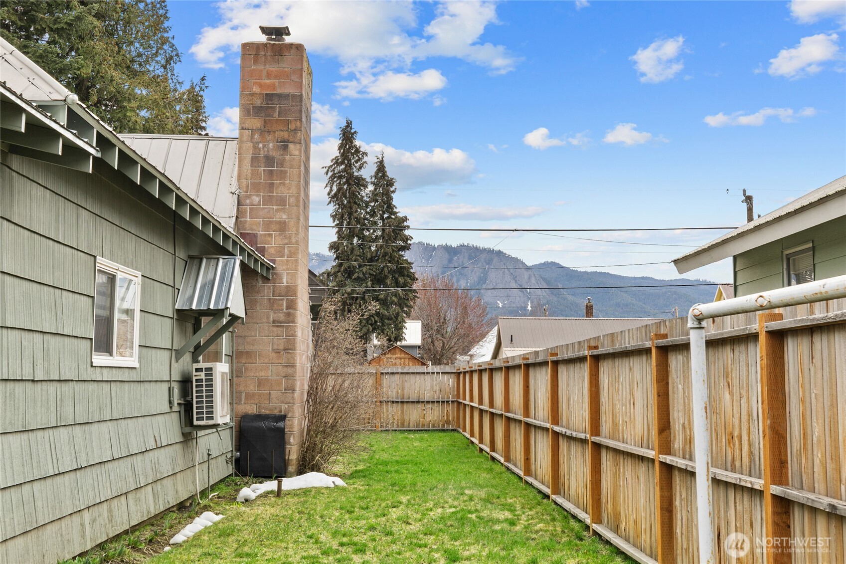 115 E Third Street , Cle Elum, WA 98922