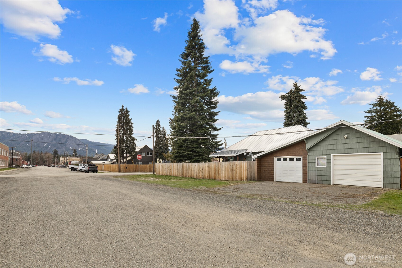 115 E Third Street , Cle Elum, WA 98922