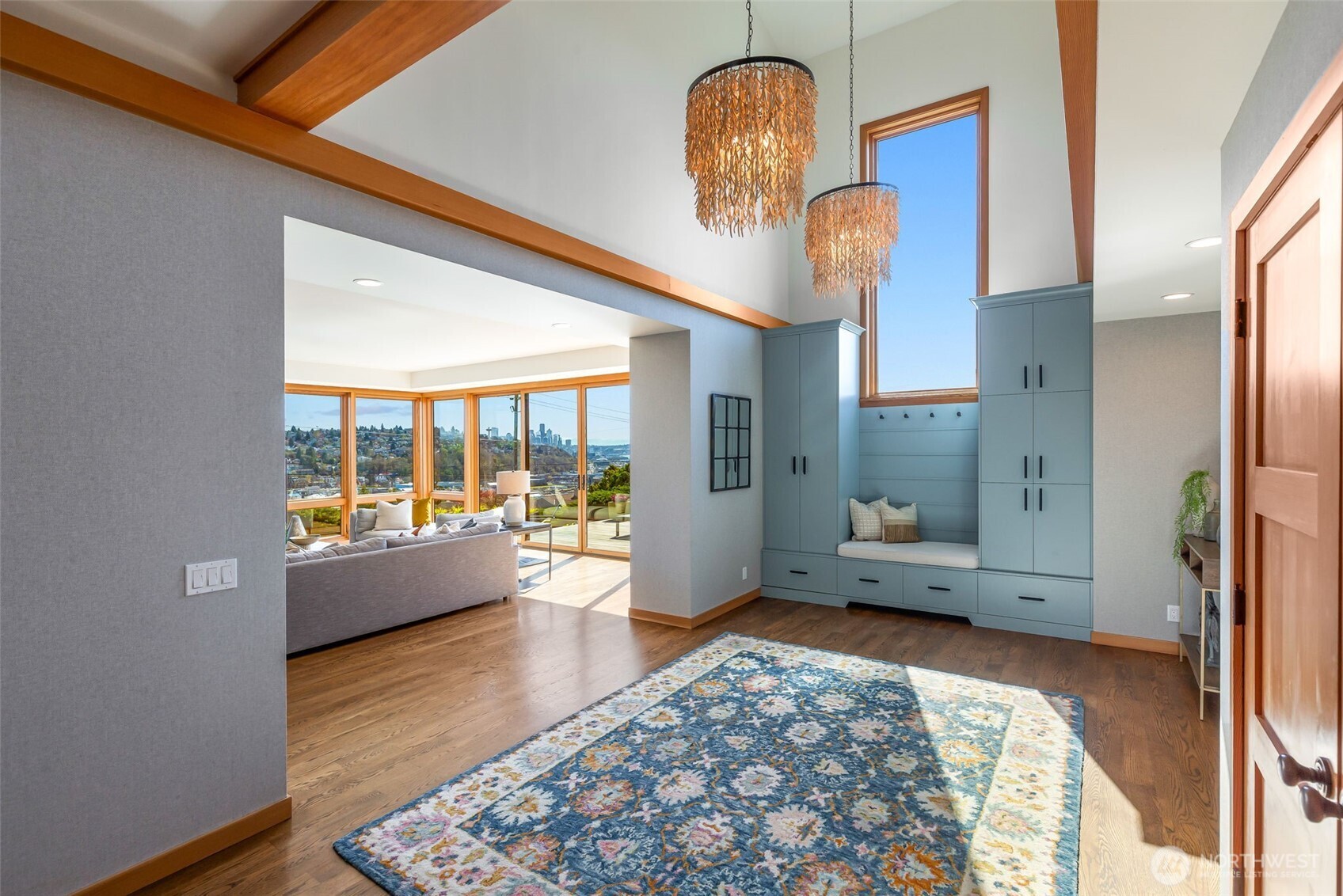 2506 W Halladay Street , Seattle, WA 98199