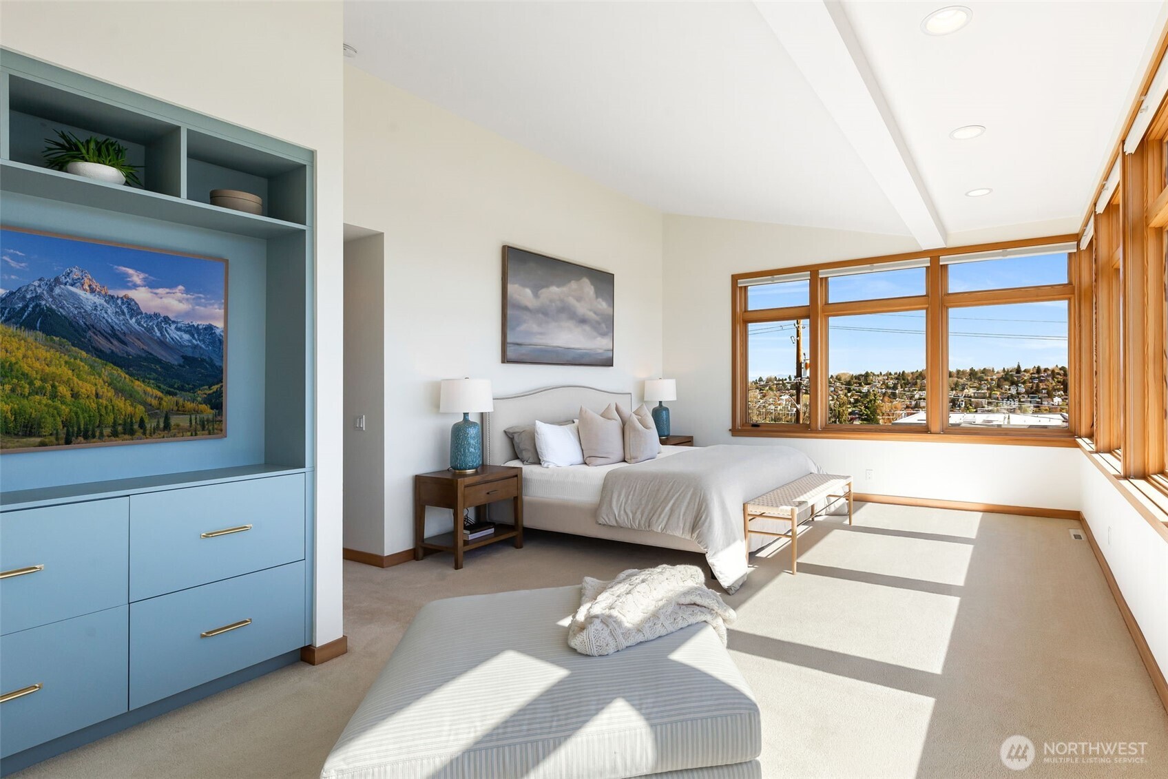 2506 W Halladay Street , Seattle, WA 98199