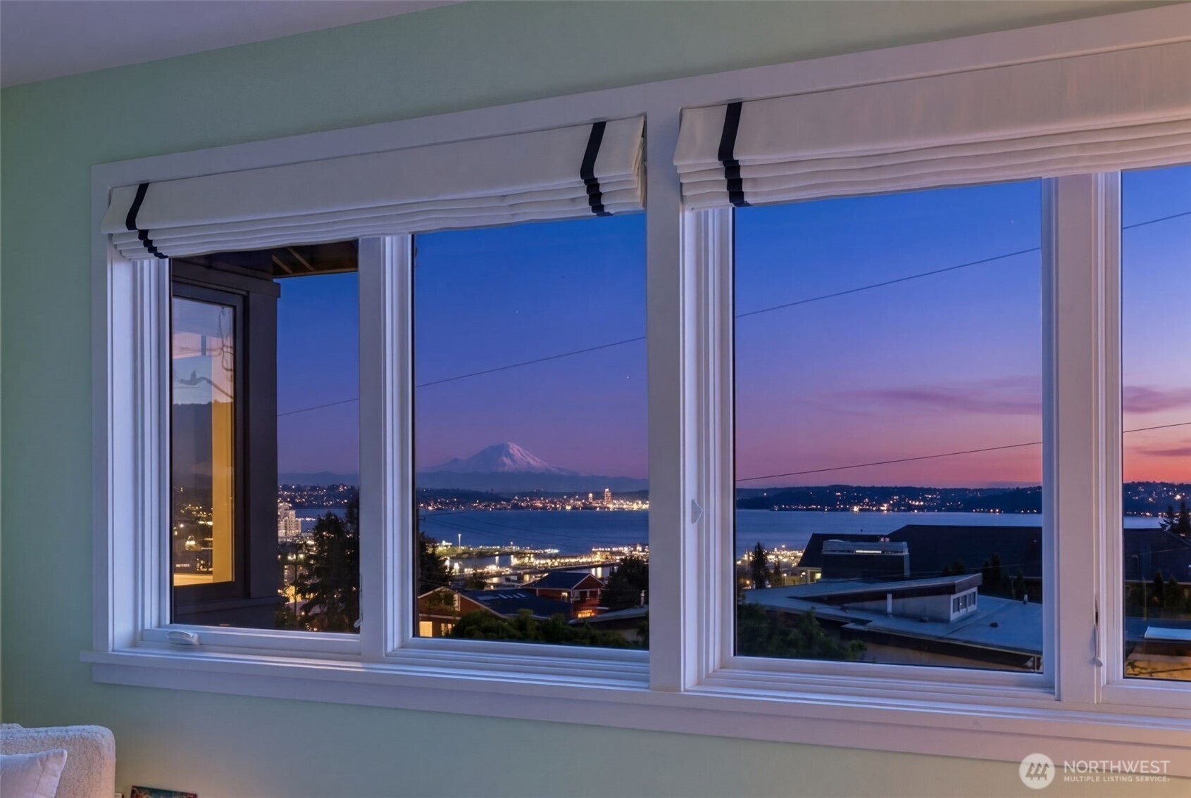 2506 W Halladay Street , Seattle, WA 98199