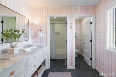 2506 W Halladay Street , Seattle, WA 98199 - Photo 28