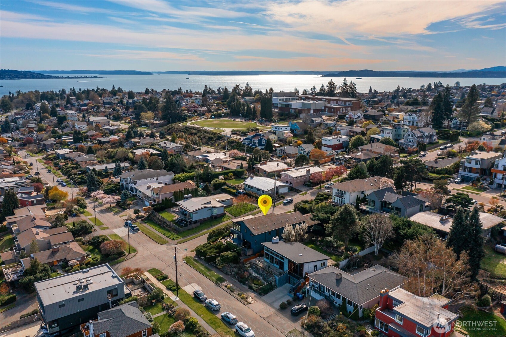 2506 W Halladay Street , Seattle, WA 98199