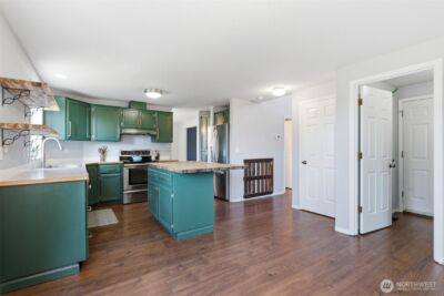 728 E Heritage Loop , La Center, WA 98629 - Photo 10