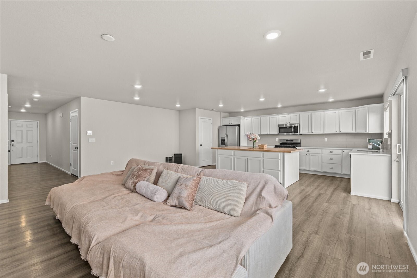 13477 195th Street E, Graham, WA 98338