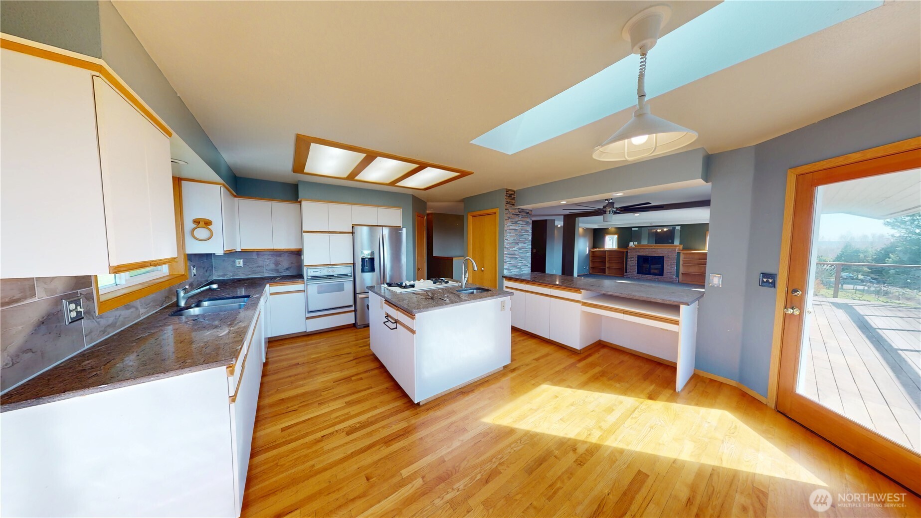 17290 Soundview Road , Mount Vernon, WA 98274