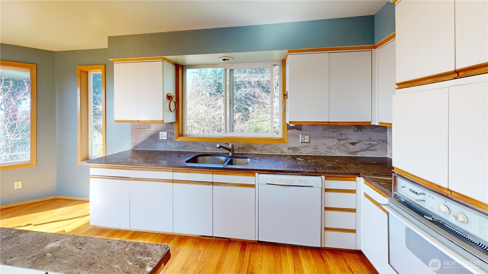 17290 Soundview Road , Mount Vernon, WA 98274