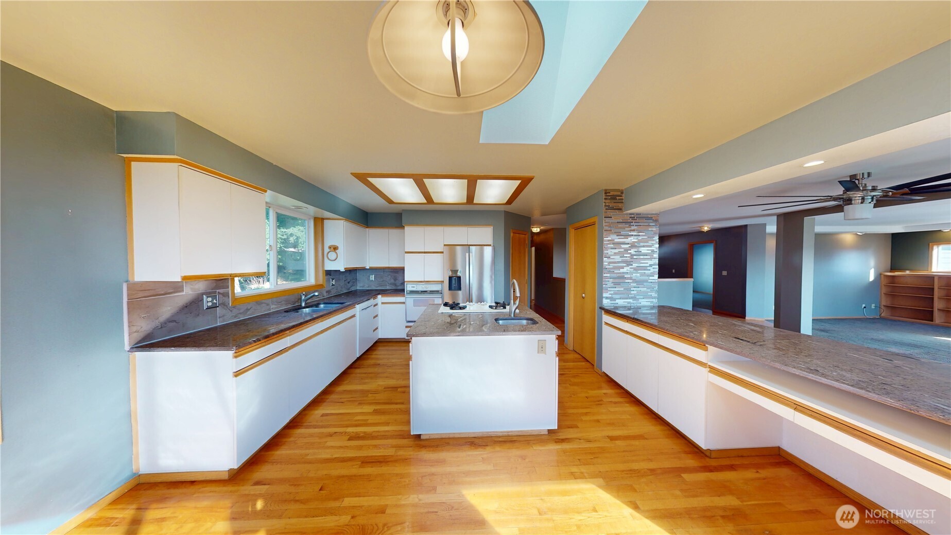 17290 Soundview Road , Mount Vernon, WA 98274