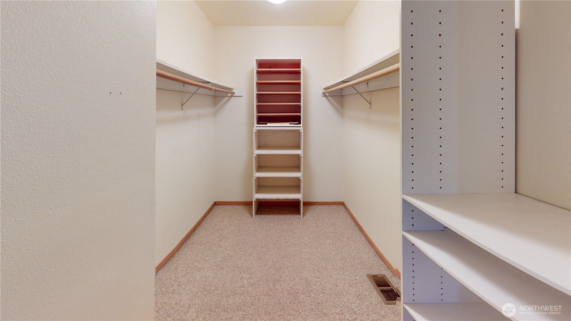 17290 Soundview Road , Mount Vernon, WA 98274