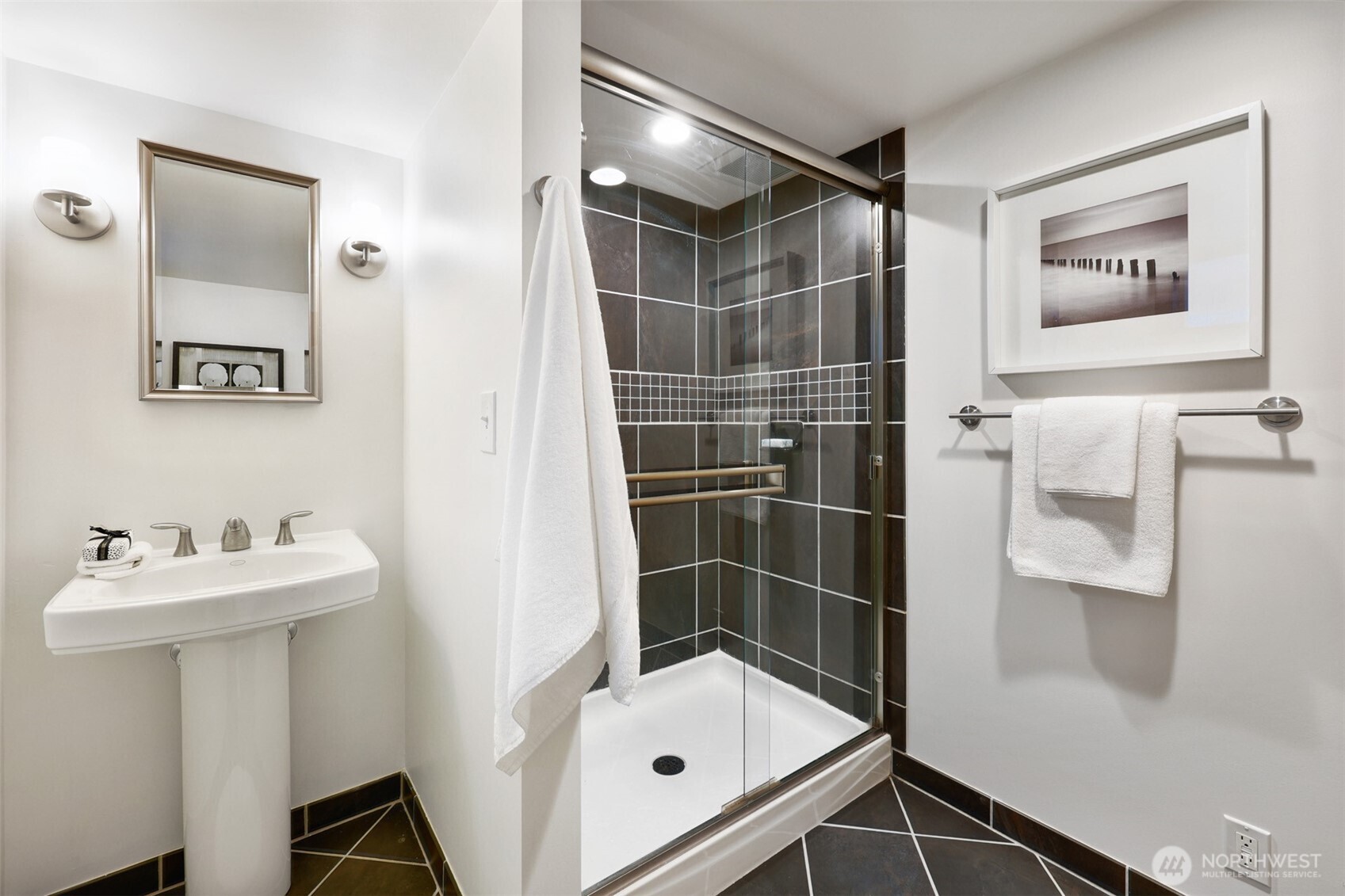 7525 17th Avenue NW, Seattle, WA 98117