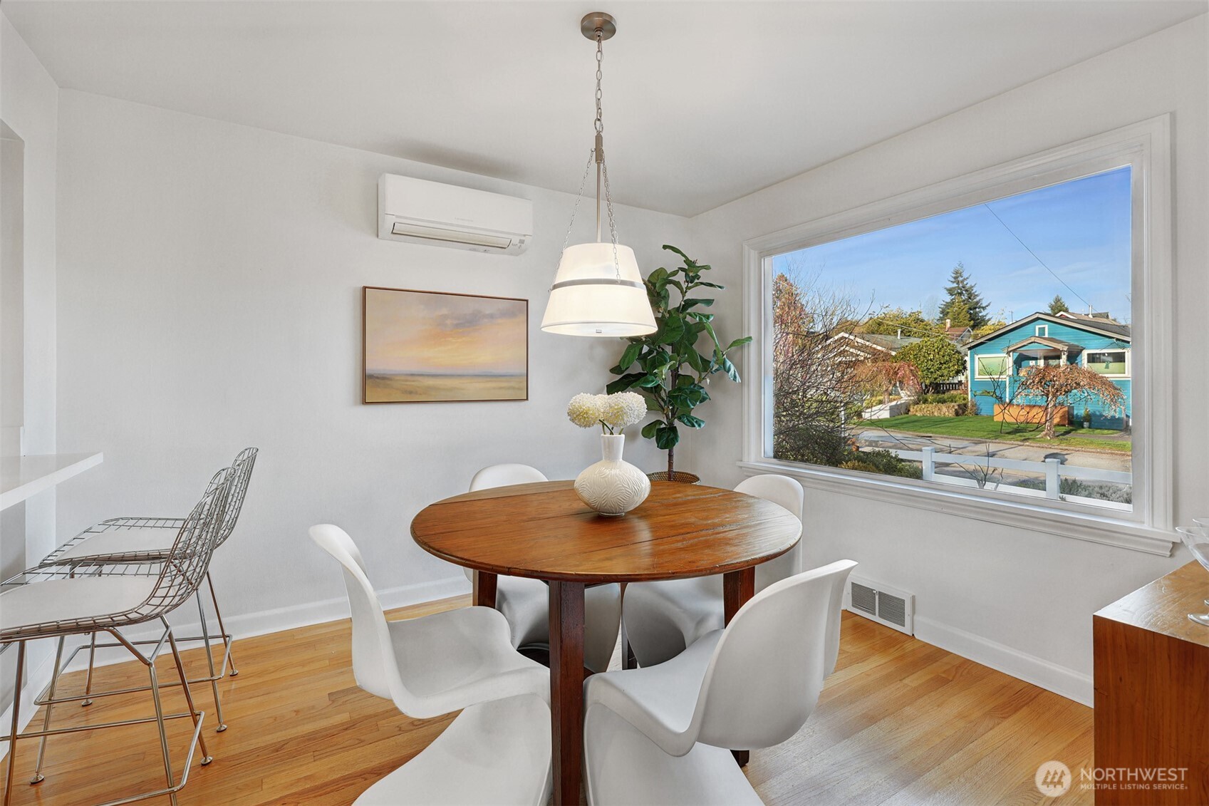 7525 17th Avenue NW, Seattle, WA 98117