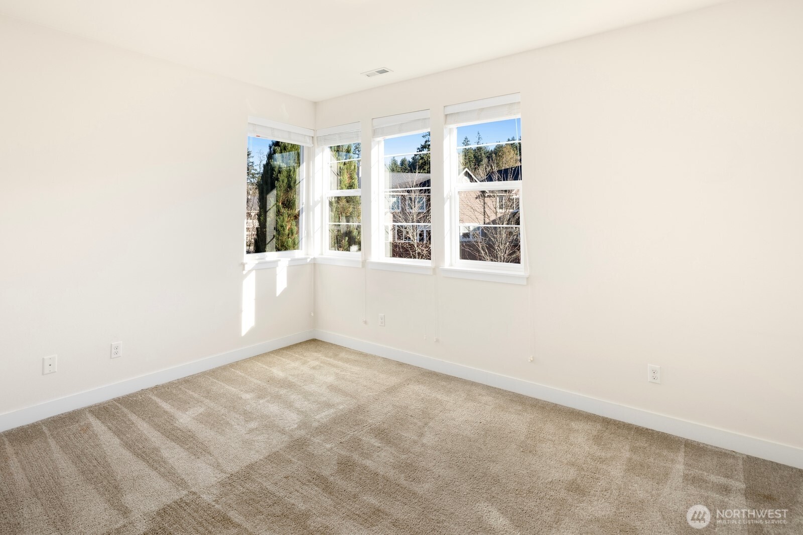 15903 98th Avenue NE, Bothell, WA 98011