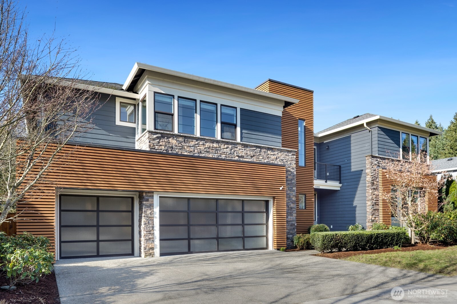 15903 98th Avenue NE, Bothell, WA 98011