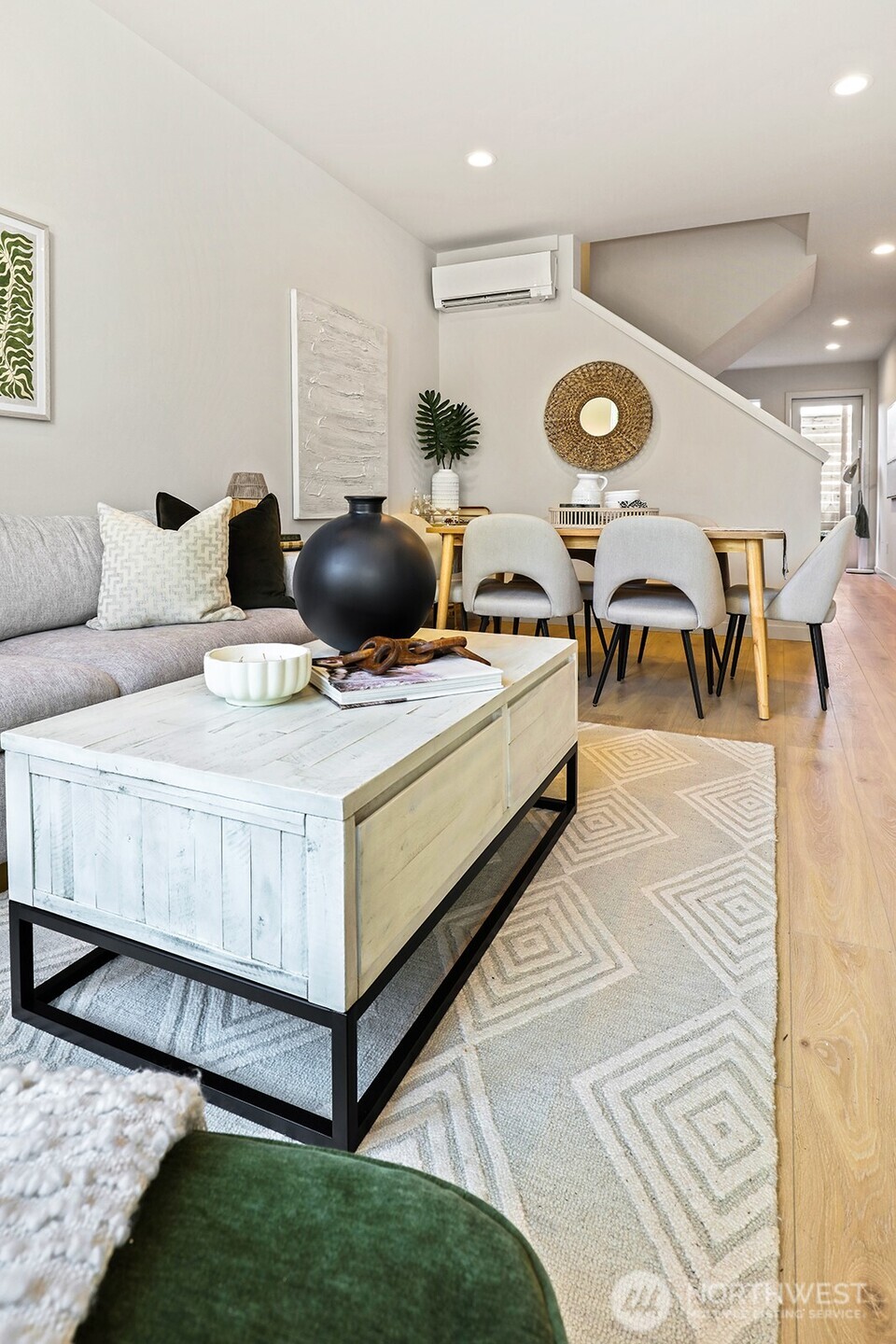 9748 A Holman Road NW, Seattle, WA 98117