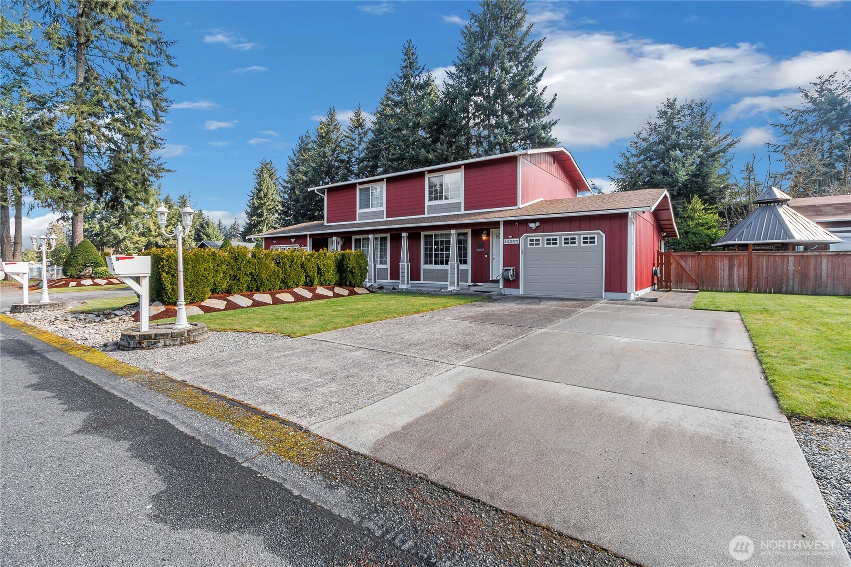 14305 14307 107th Avenue Ct E, Puyallup, WA 98374