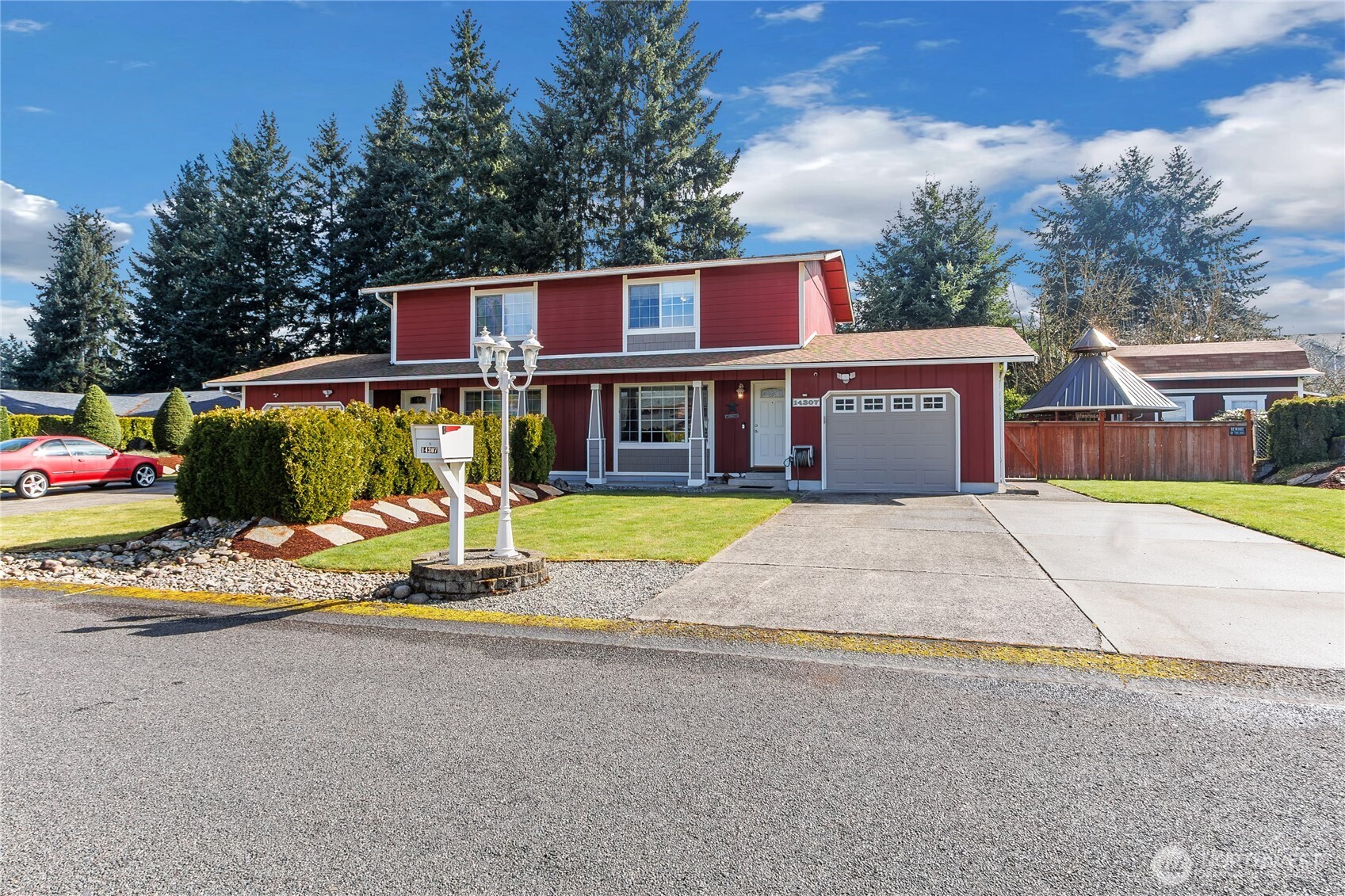 14305 14307 107th Avenue Ct E, Puyallup, WA 98374