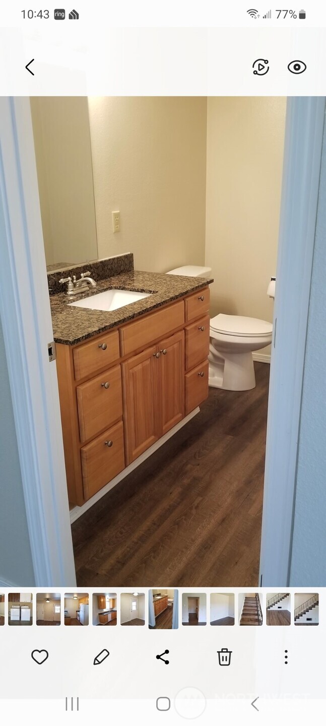 14305 14307 107th Avenue Ct E, Puyallup, WA 98374