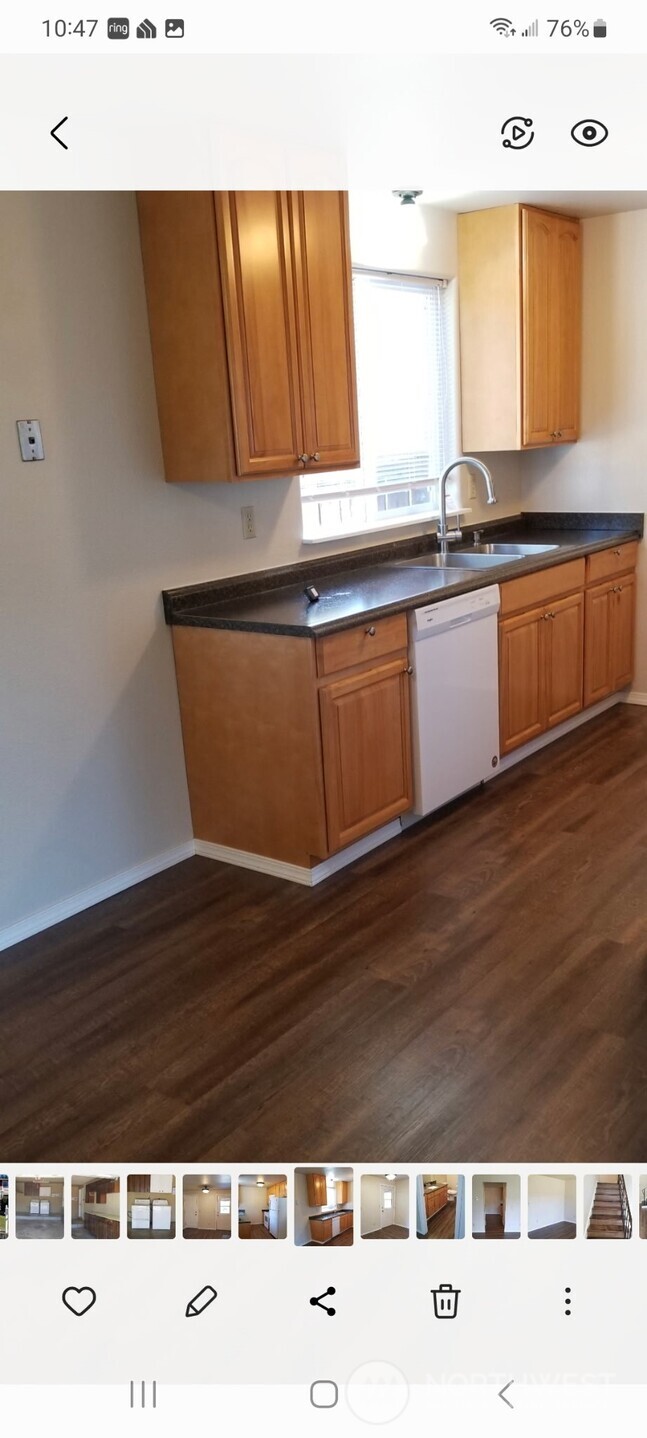 14305 14307 107th Avenue Ct E, Puyallup, WA 98374