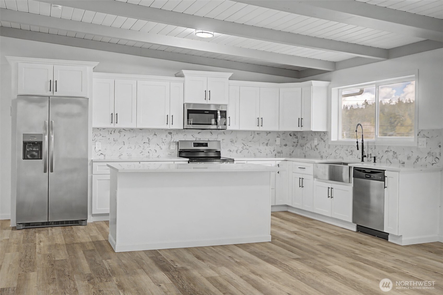 9406 Glencove Road NW, Gig Harbor, WA 98329