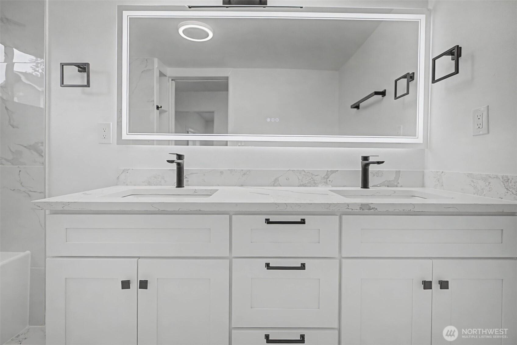 9406 Glencove Road NW, Gig Harbor, WA 98329