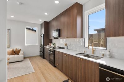 4104 49th Avenue SW #B, Seattle, WA 98116 - Photo 10