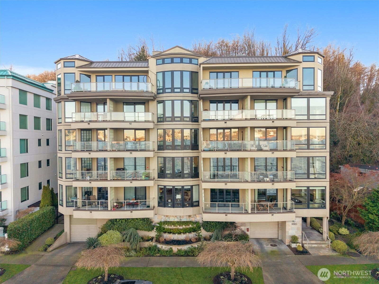 1005 Harbor Avenue SW #400, Seattle, WA 98116