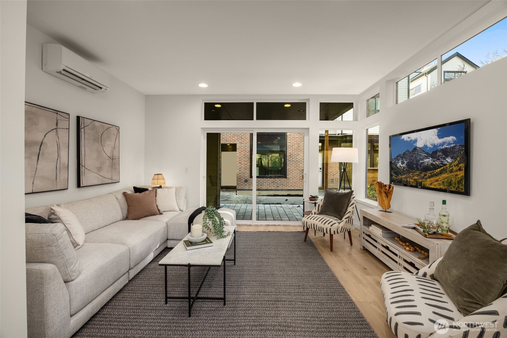 8327 C 12th Avenue NW, Seattle, WA 98117