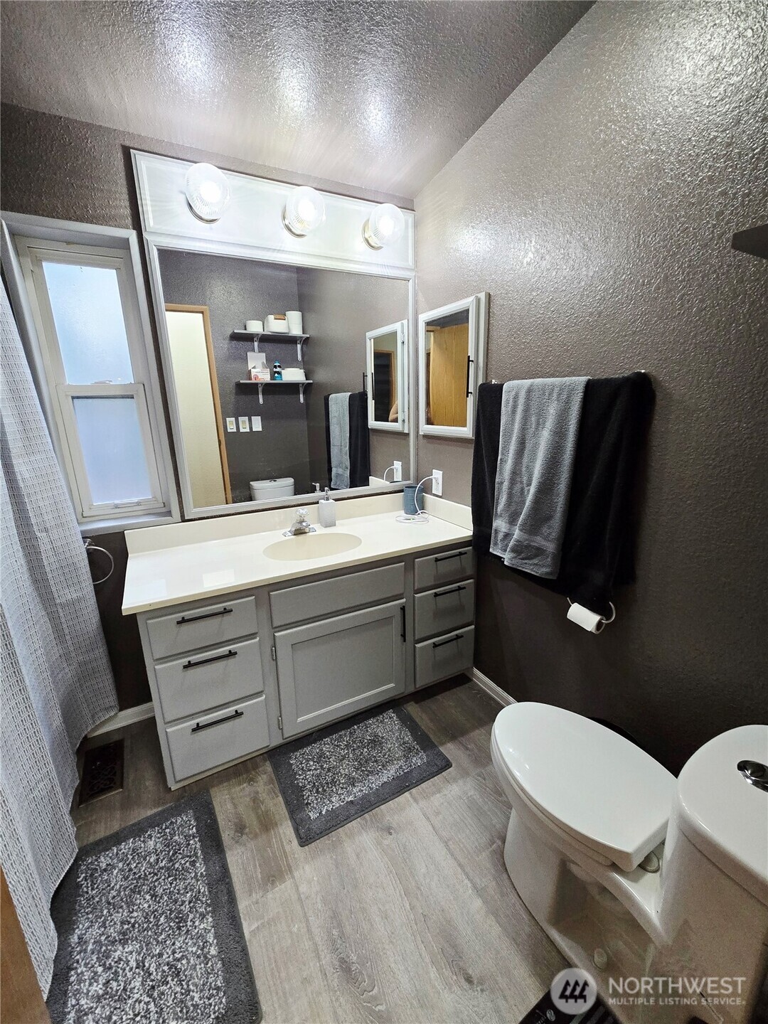 140 SE Fuchsia Avenue , Shelton, WA 98584