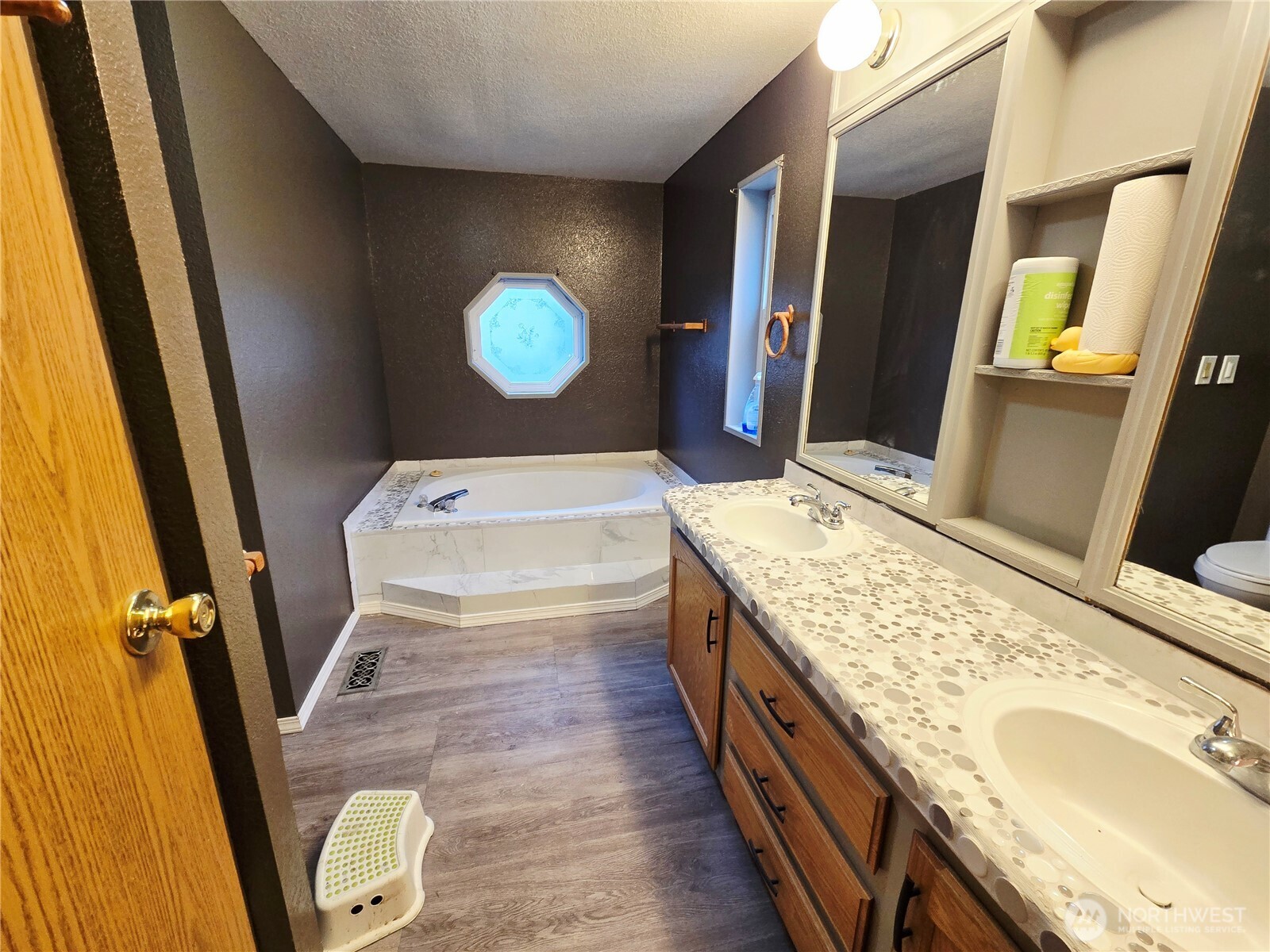 140 SE Fuchsia Avenue , Shelton, WA 98584