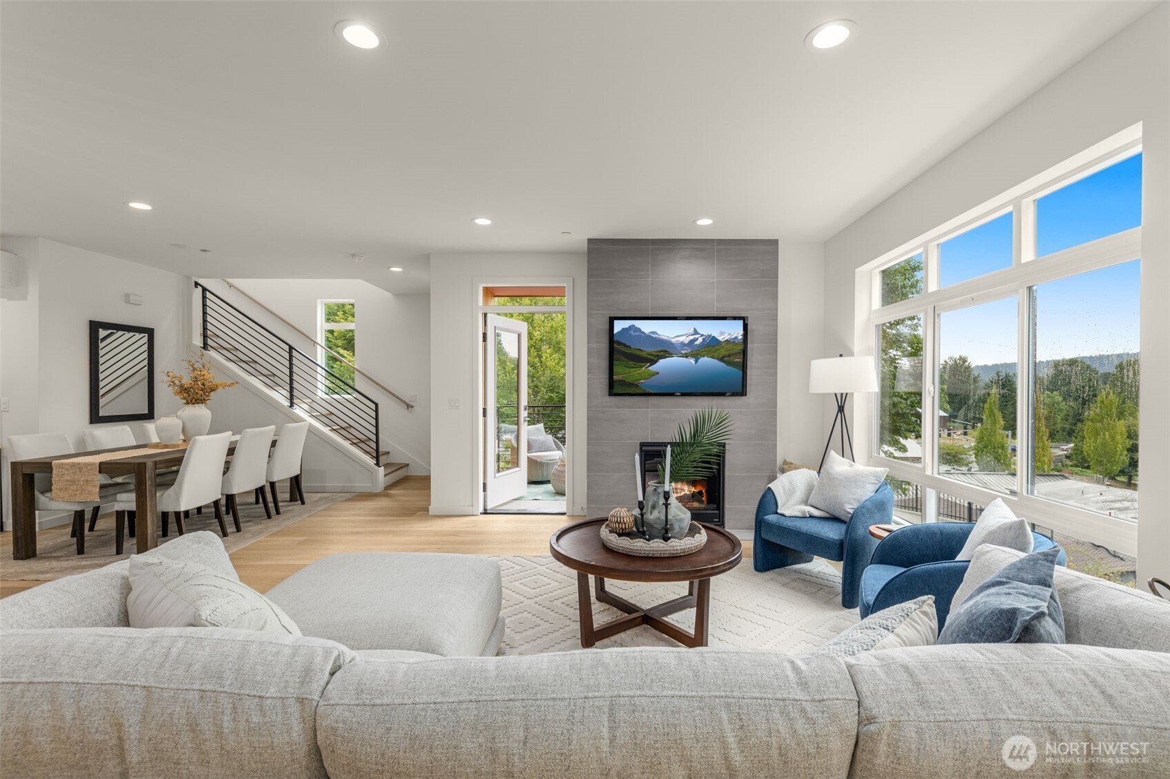 16008 Main View Lane NE, Duvall, WA 98019