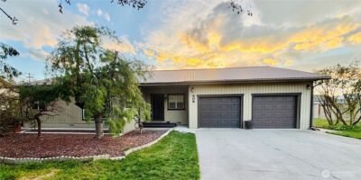 608 Golden Street , Oroville, WA 98844