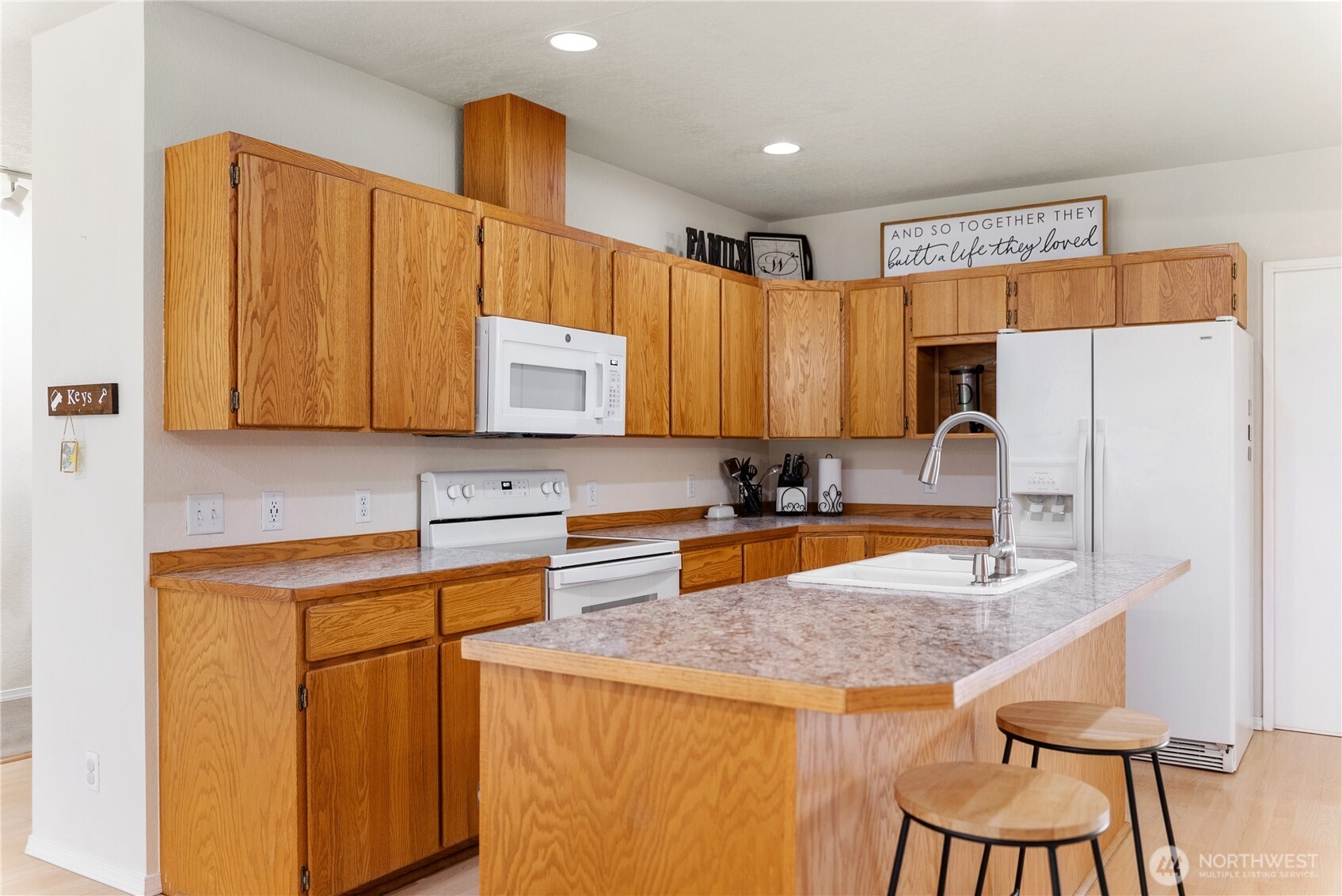 608 Golden Street , Oroville, WA 98844