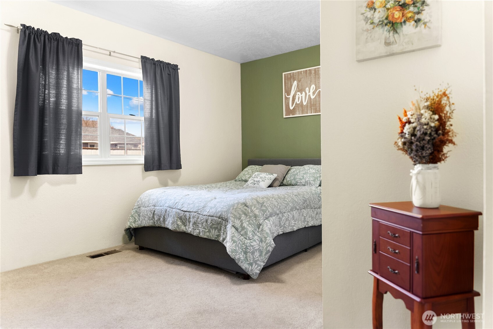 608 Golden Street , Oroville, WA 98844