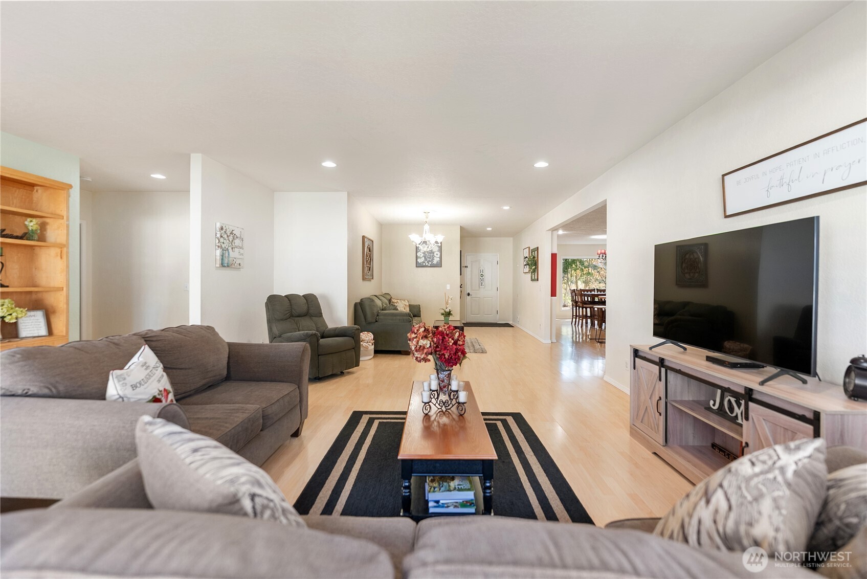608 Golden Street , Oroville, WA 98844