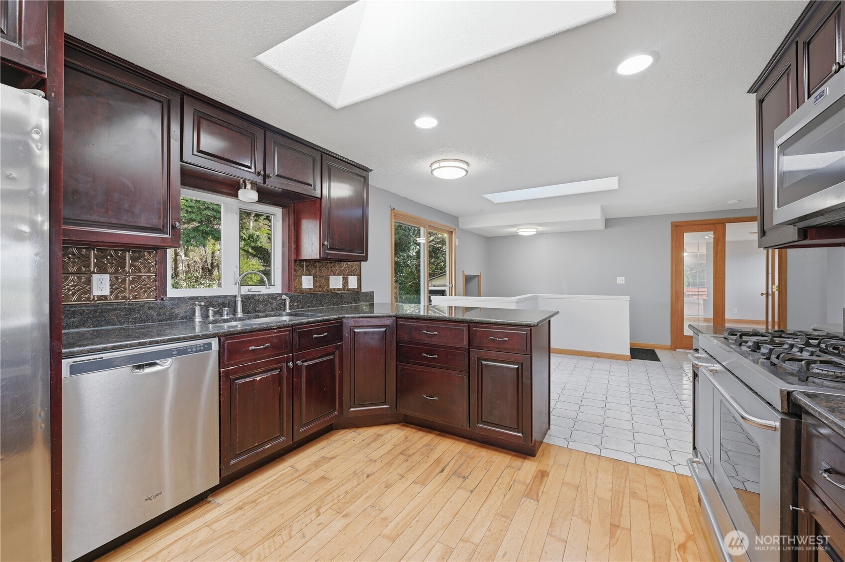 2539 MacKenzie Road , Bellingham, WA 98226