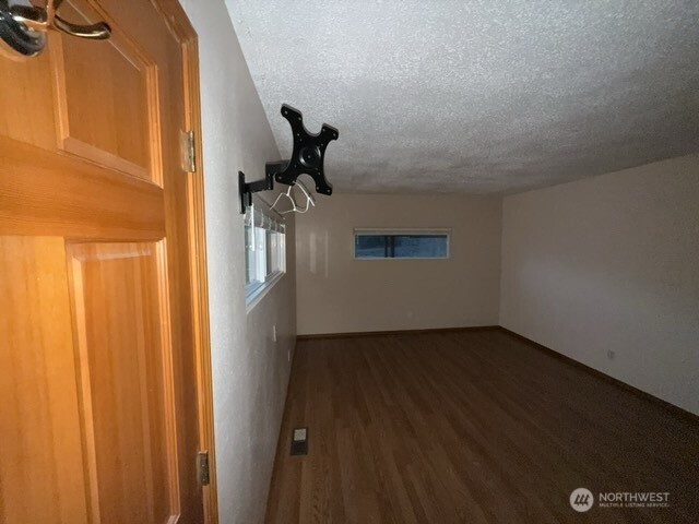 13015 Brownsville Highway NE, Poulsbo, WA 98370-7964