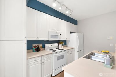 15150 140th Way SE #V103, Renton, WA 98058 - Photo 10