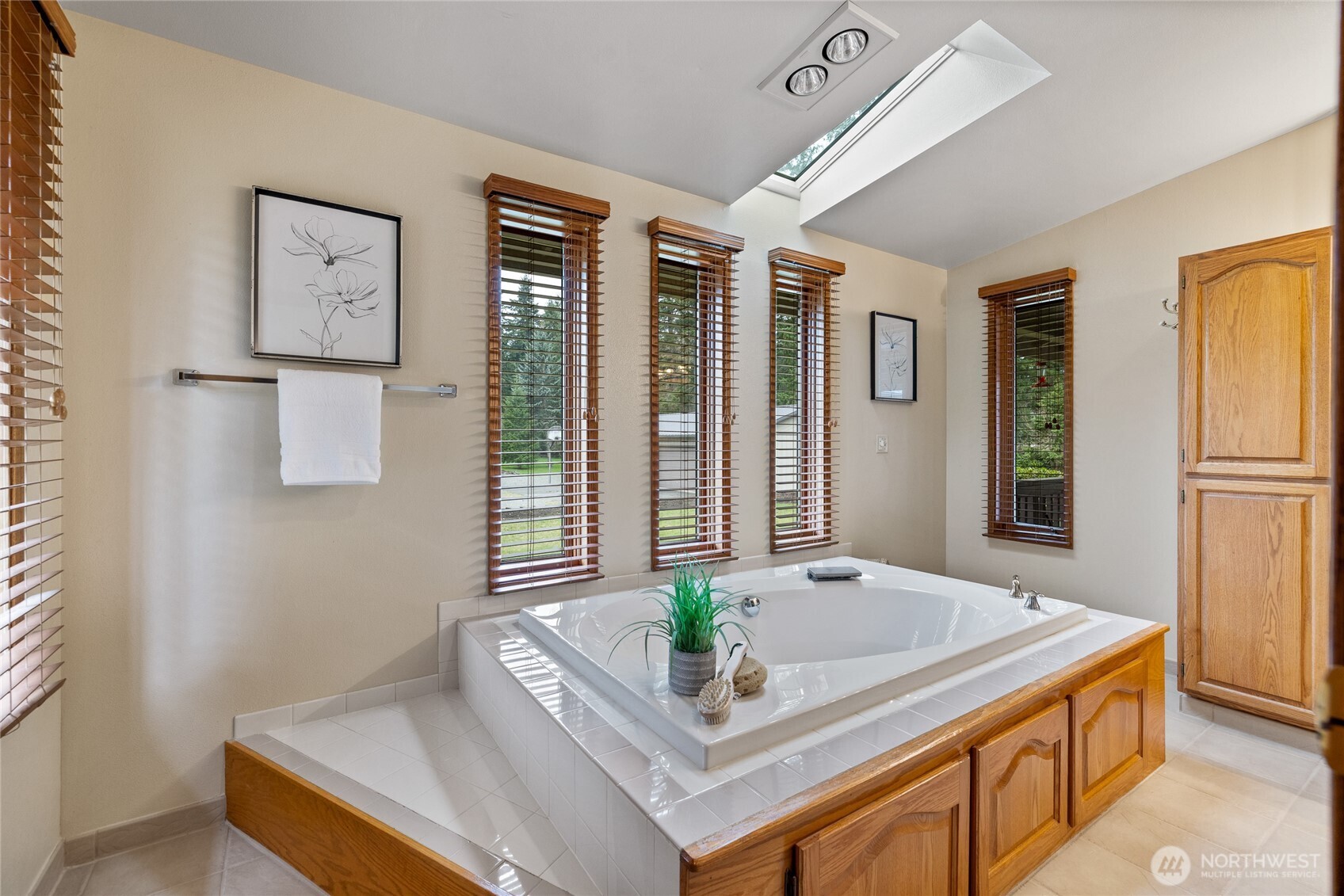 6805 246th Street E, Graham, WA 98338