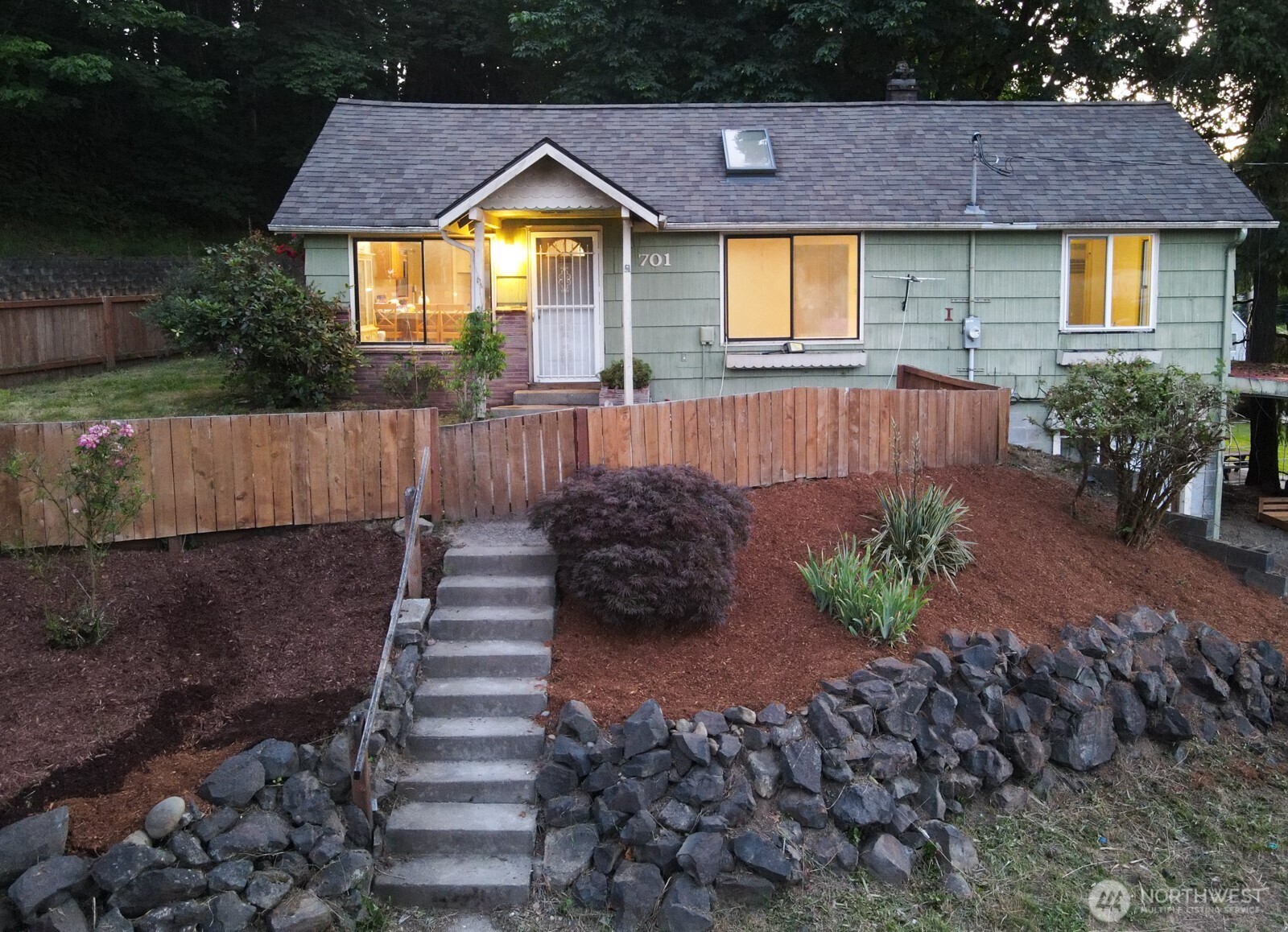 701 NW Dexter Avenue , Winlock, WA 98596