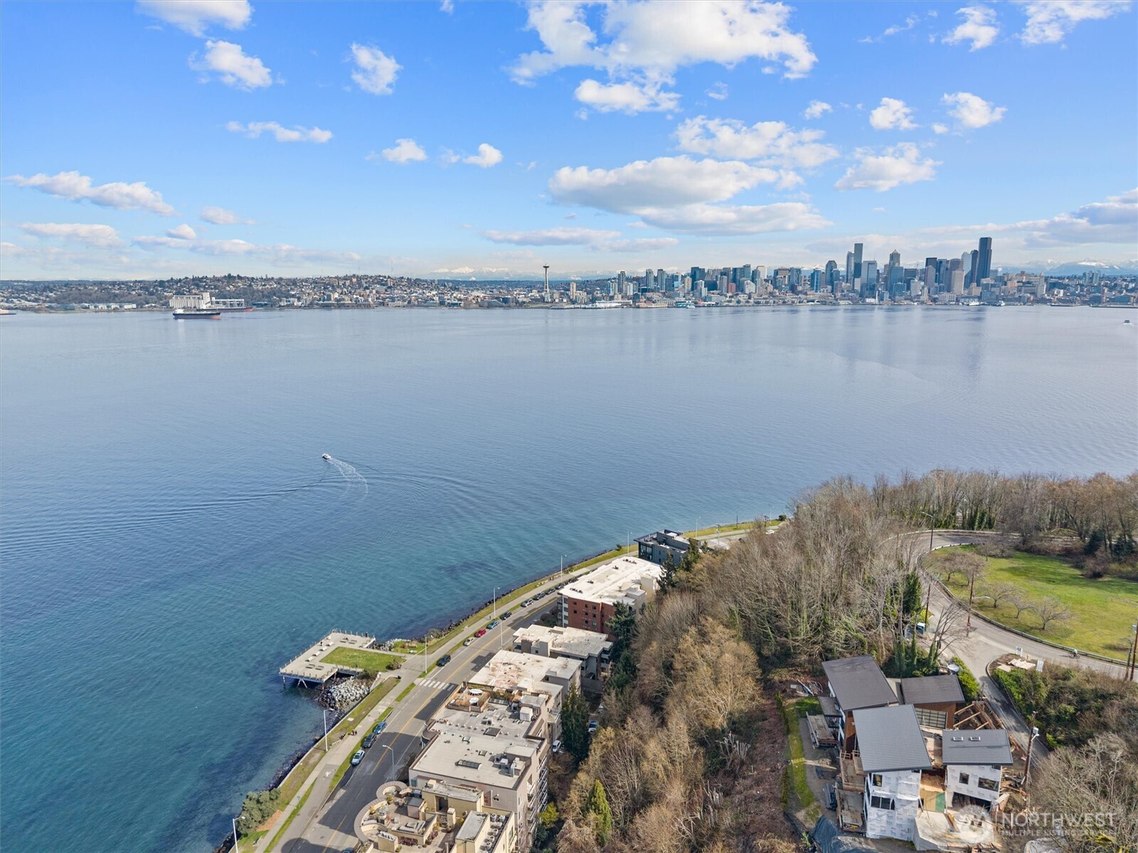 1140 Alki Avenue SW #204, Seattle, WA 98116-1863