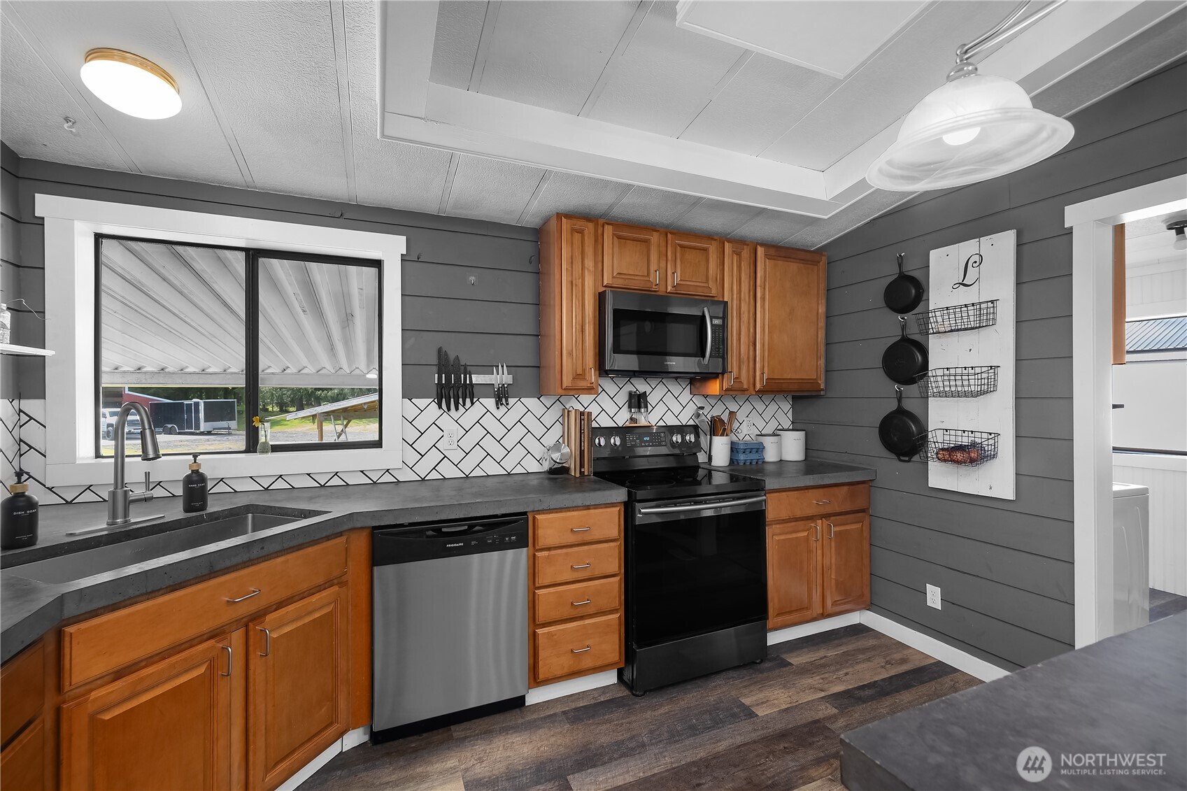 12515 Waddell Creek Road SW, Olympia, WA 98512